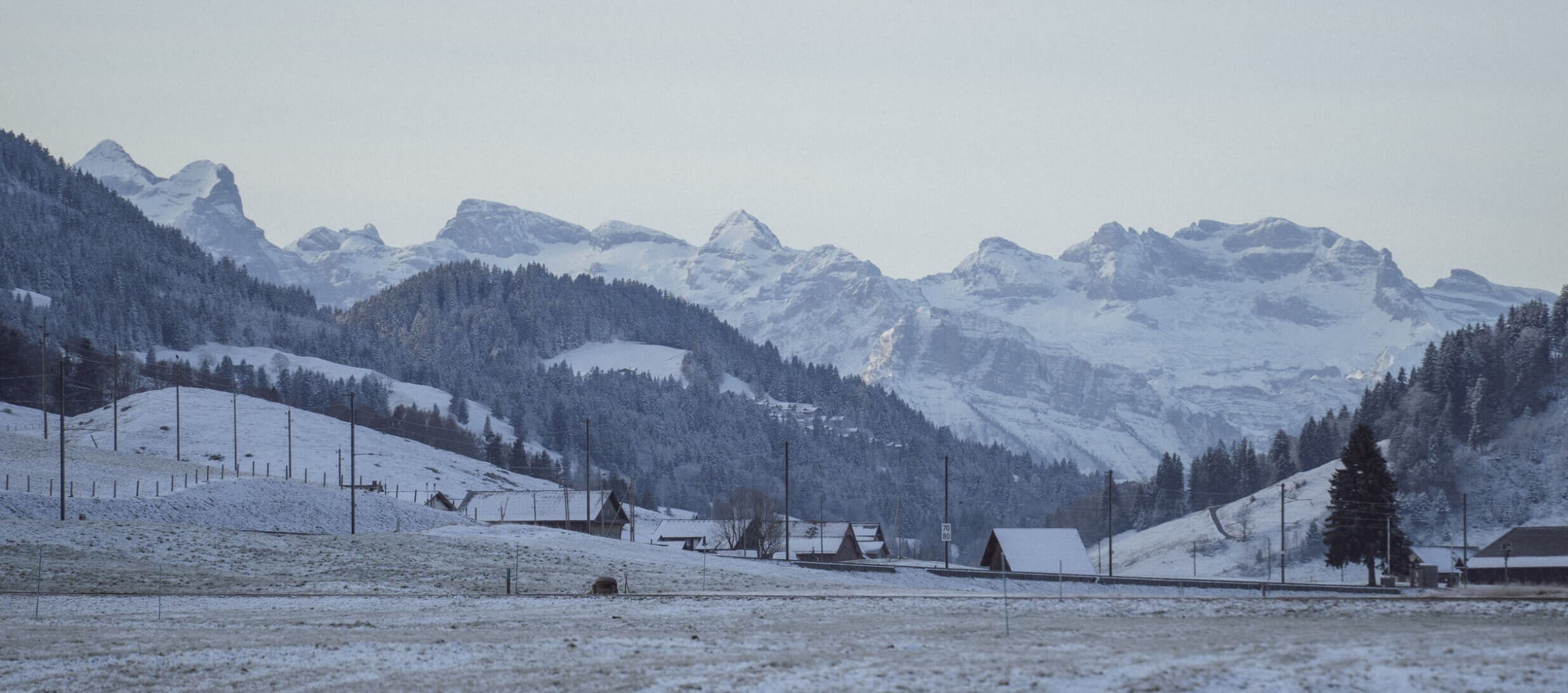 Ruhige Atmosphäre für HypnoBirthing – Entspannung und Vertrauen während der Schwangerschaft